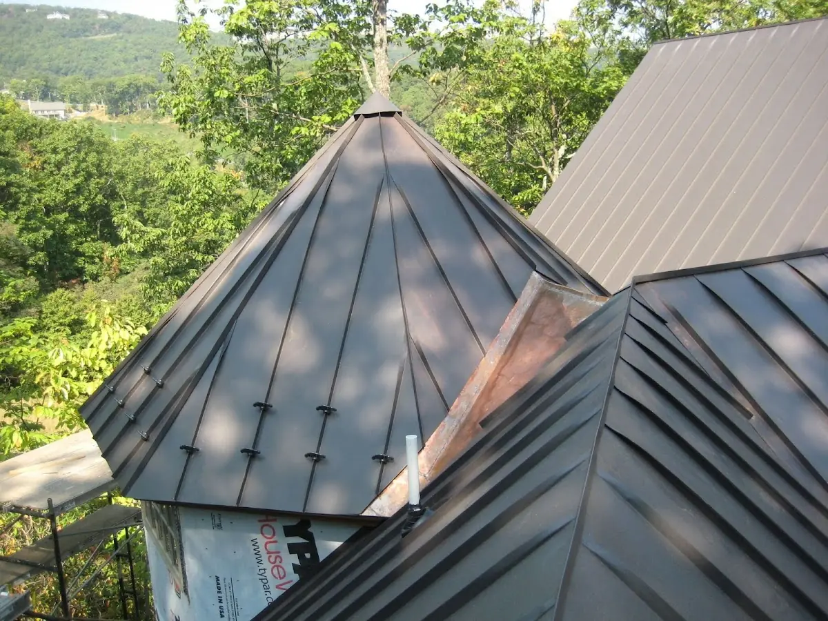 Professional Roof Tarp Installation by Craftsman Roofing in Fieldstream